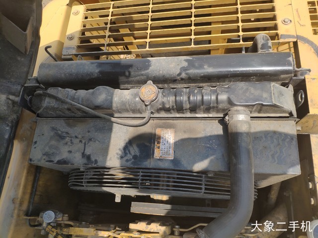 卡特彼勒 325B 挖掘机