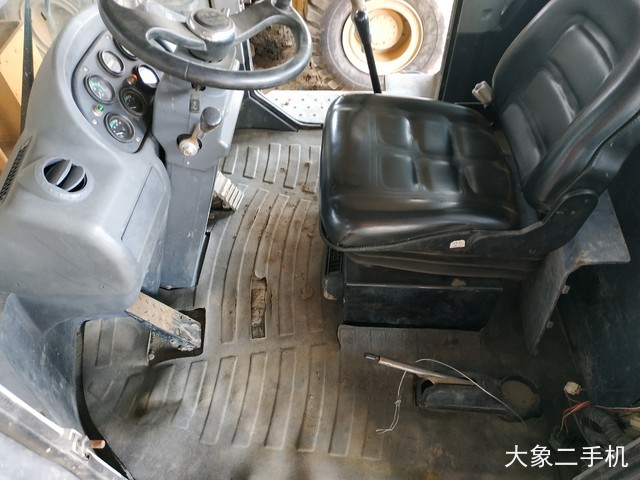 龙工 LG853B 装载机