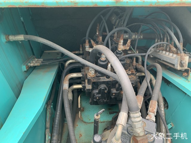 神钢 SK260LC-8 挖掘机