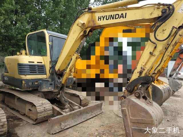 现代 R60-7 挖掘机
