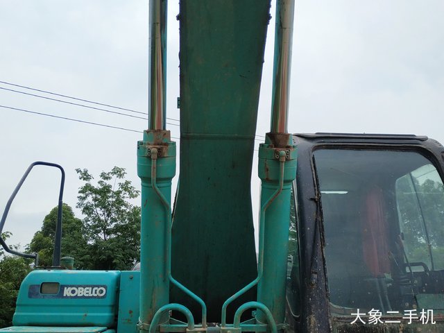 神钢 SK260LC-8 挖掘机
