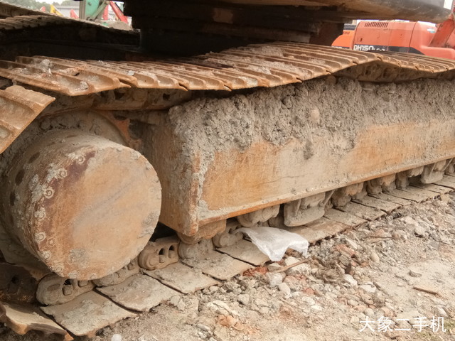 现代 R265LC-7 挖掘机