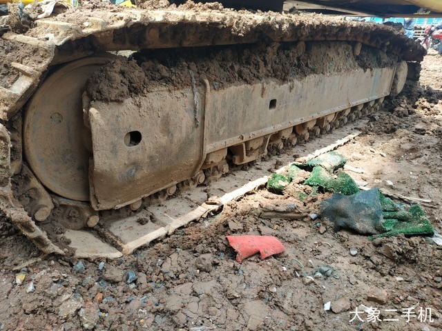 柳工 CLG220LC 挖掘机