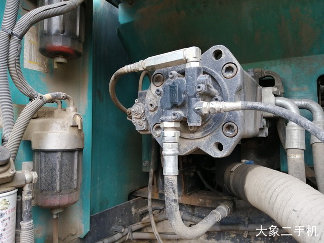 神钢 SK250-8 挖掘机