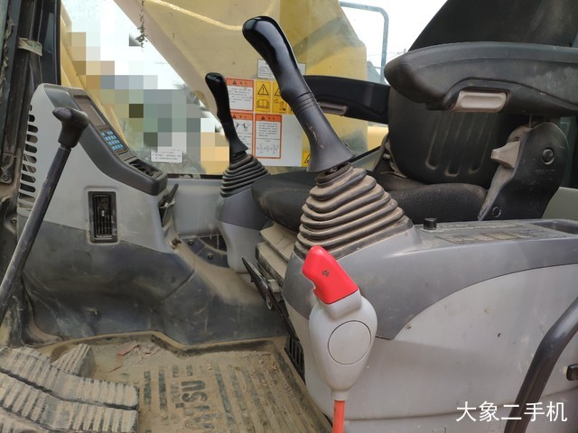 小松 PC270-7 挖掘机