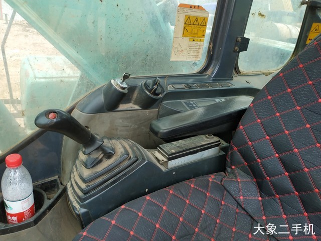 神钢 SK260LC-8 挖掘机