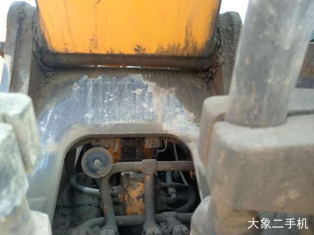 三一重工 SY235C-8 挖掘机
