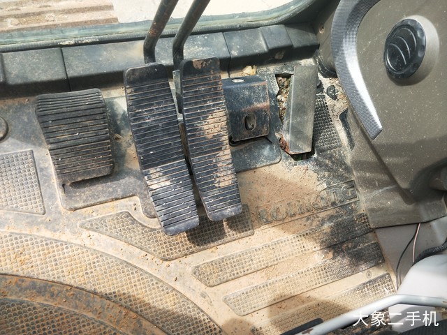 龙工 LG6225 挖掘机