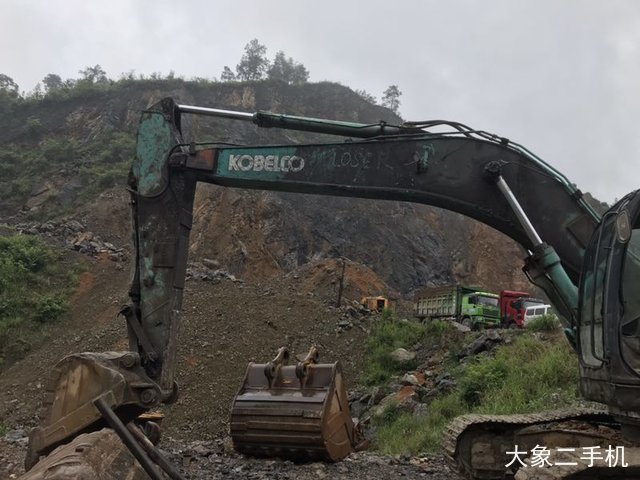 神钢 SK250LC-8 挖掘机