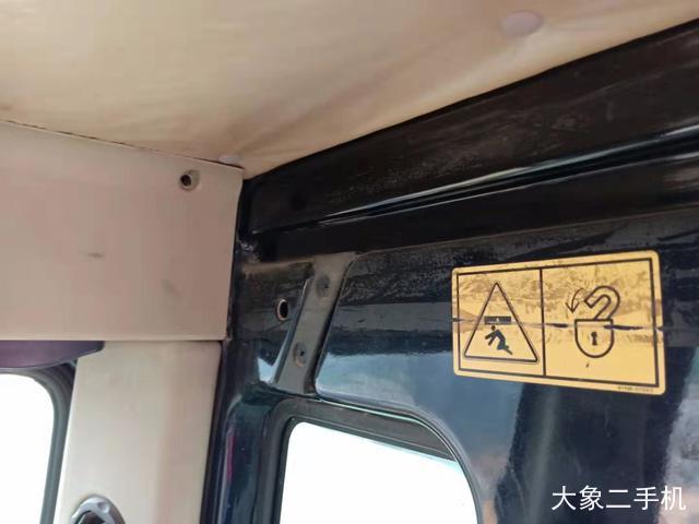 现代 R225LC-7 挖掘机