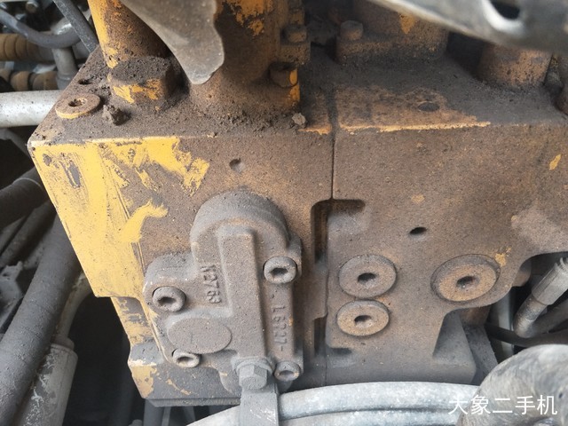 三一重工 SY215C-9 挖掘机