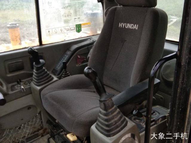 现代 R60-7 挖掘机