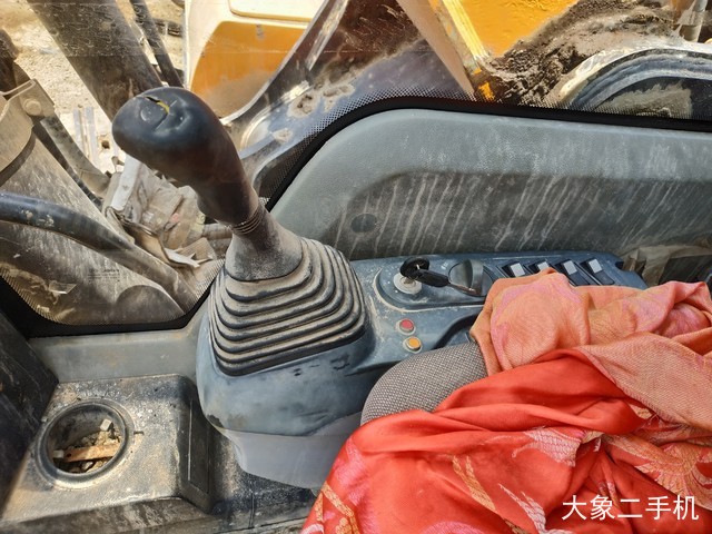 三一重工 SY305C-9 挖掘机