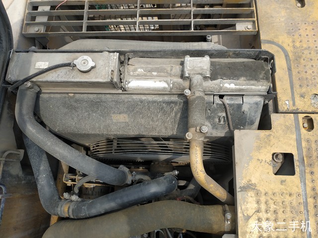 卡特彼勒 323DL 挖掘机