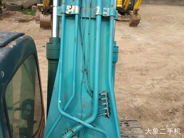 神钢 SK250-8 挖掘机