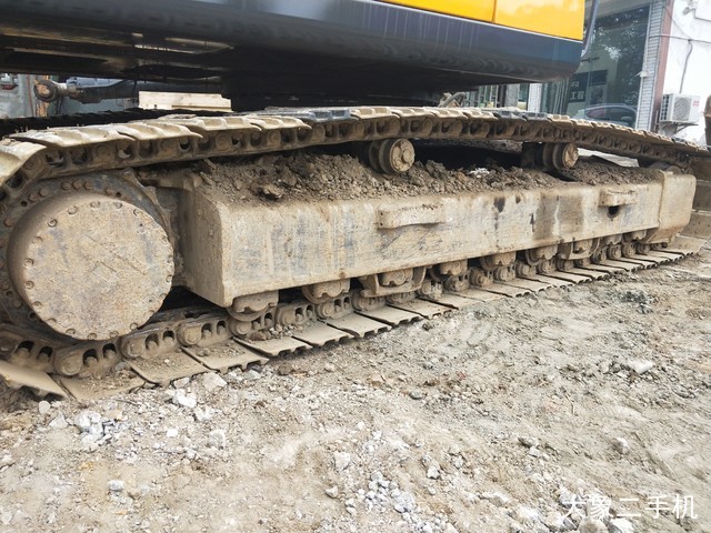 现代 R265LC-7 挖掘机