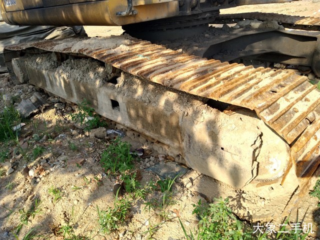 徐工 XE260C 挖掘机