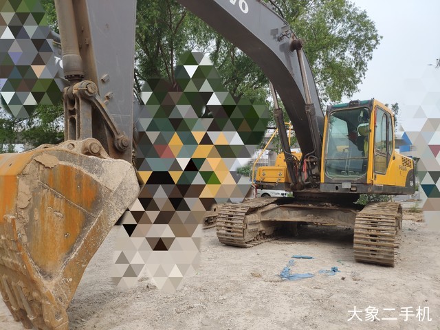 沃尔沃 EC290BLC 挖掘机