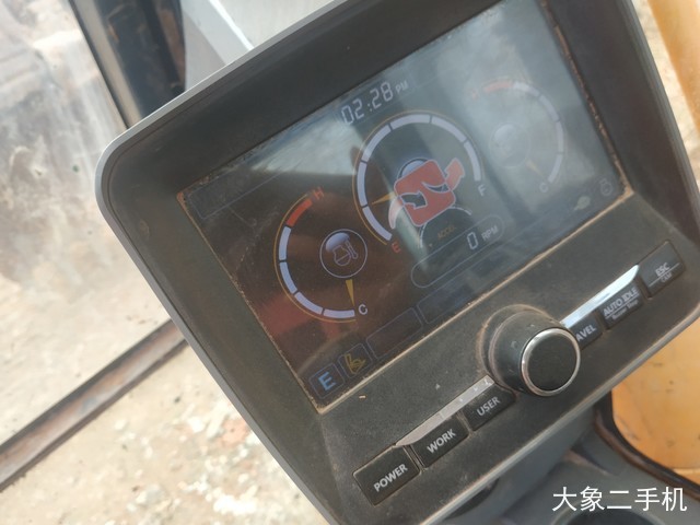 现代 R215-9 挖掘机