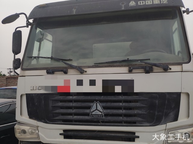 利勃海尔 HTM1204L重汽豪沃 搅拌运输车