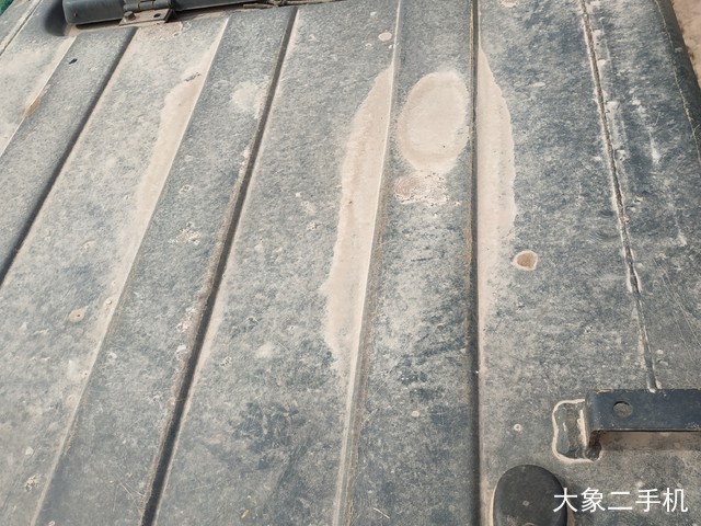 现代 R225LC-7 挖掘机