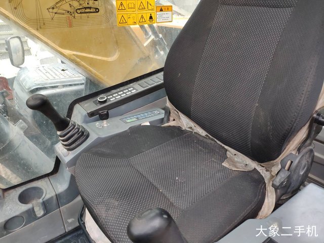 徐工 XE200D 挖掘机