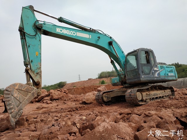 神钢 SK250-8 挖掘机