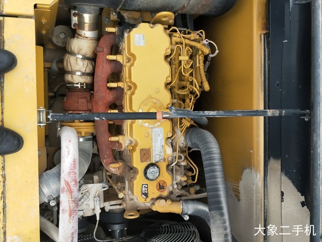 卡特彼勒 323DL 挖掘机