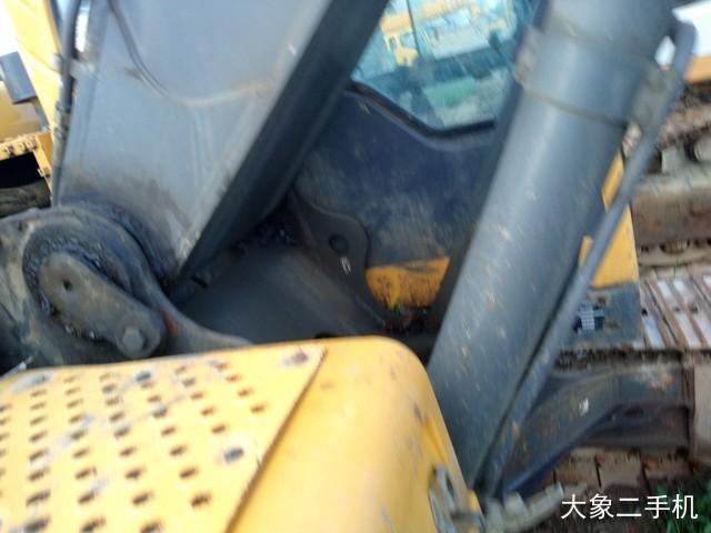 沃尔沃 EC210BLC 挖掘机