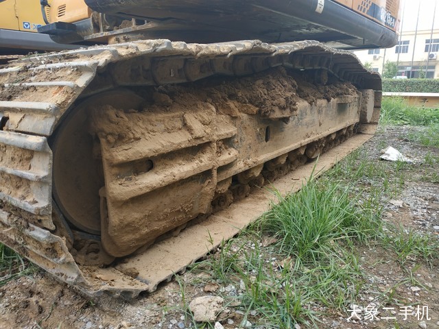 三一重工 SY215C-9 挖掘机