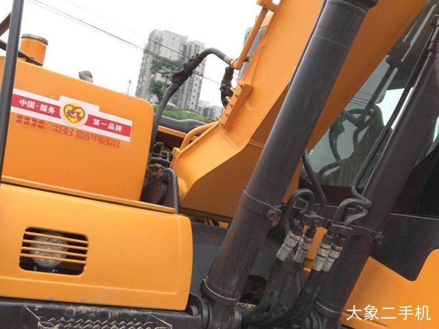 三一重工 SY135C-9 挖掘机