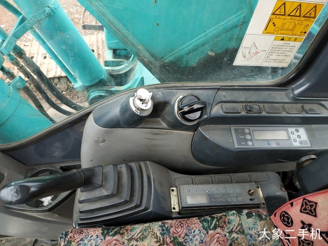 神钢 SK260LC-8 挖掘机