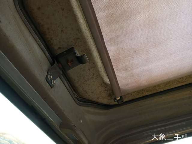 徐工 XE260C 挖掘机