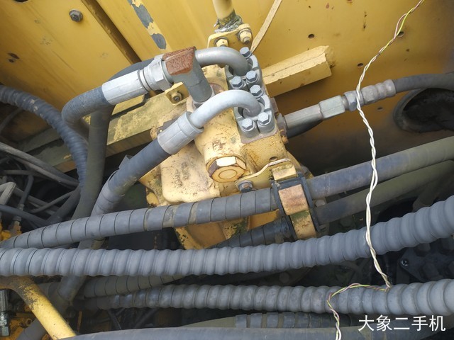 小松 PC240LC-8 挖掘机