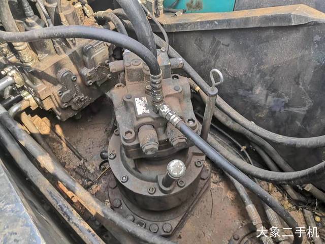 神钢 SK200-8 挖掘机