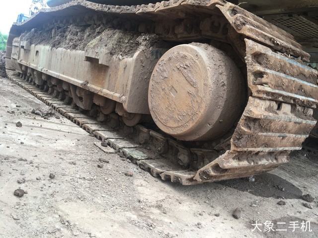 现代 R485LVS 挖掘机