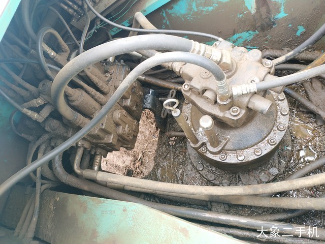 神钢 SK260LC-8 挖掘机
