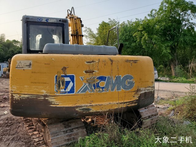 徐工 XE150D 挖掘机