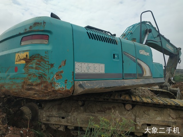 神钢 SK270D-8 挖掘机