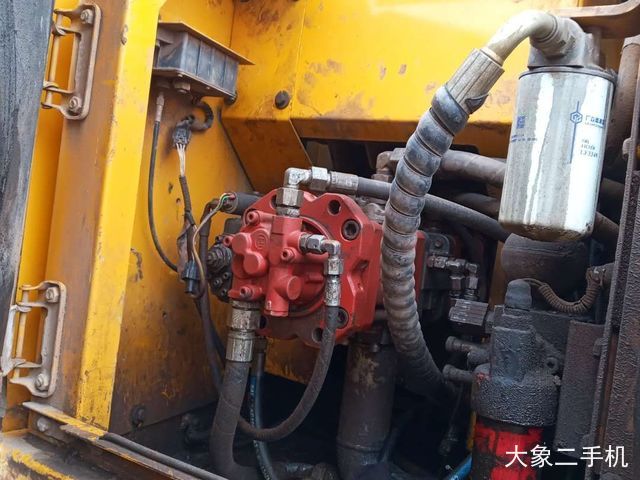 徐工 XE150D 挖掘机