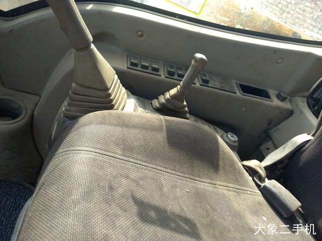 山东临工 LG685 挖掘机