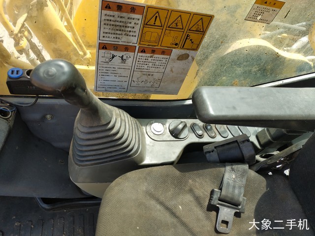 小松 PC220-8 挖掘机