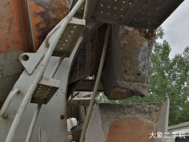 中联重科 ZLJ5256GJBGH日野 搅拌运输车
