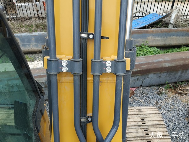 徐工 XE150D 挖掘机