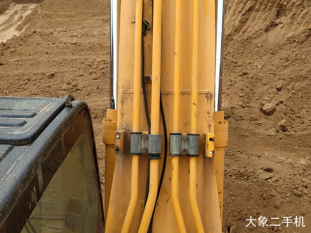 龙工 LG6225 挖掘机