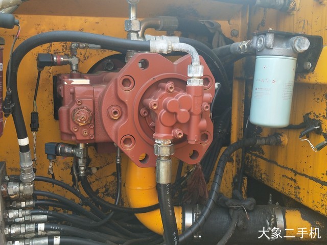 龙工 LG6215 挖掘机