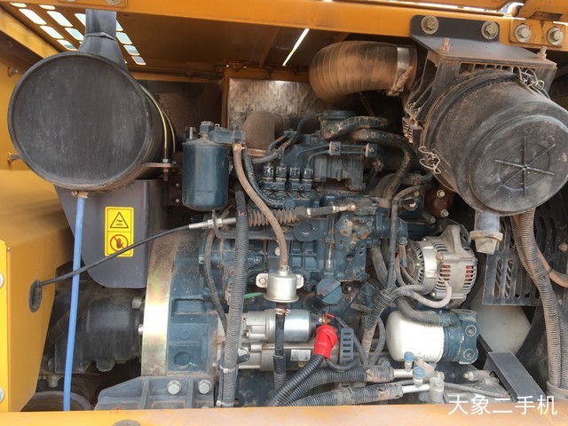 徐工 XE75D 挖掘机