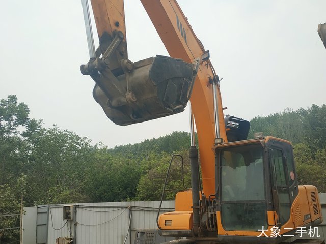 三一重工 SY235C 挖掘机