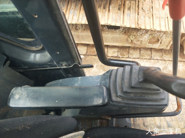 神钢 SK260LC-8 挖掘机