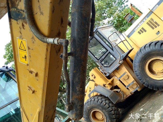 徐工 XE75D 挖掘机